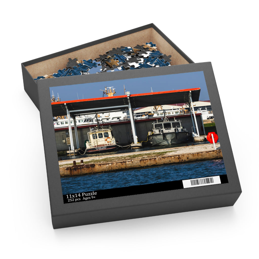 Harbor Boat Dock Puzzle — Scenic Waterfront Jigsaw (120/252/500 pcs)